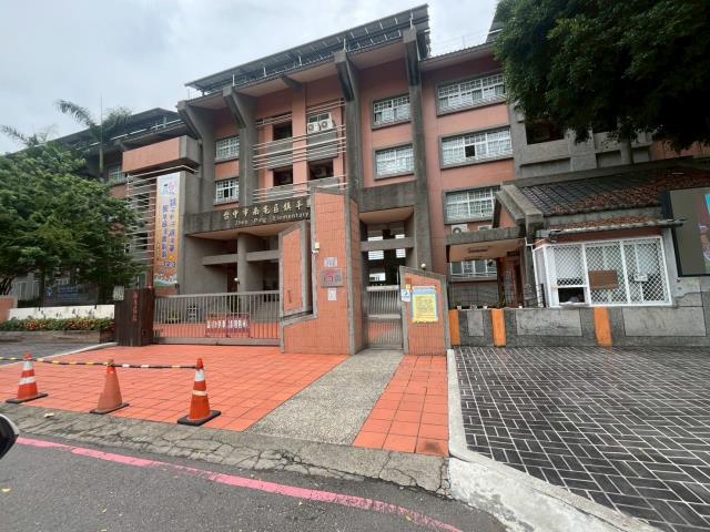 台中南屯透天-4