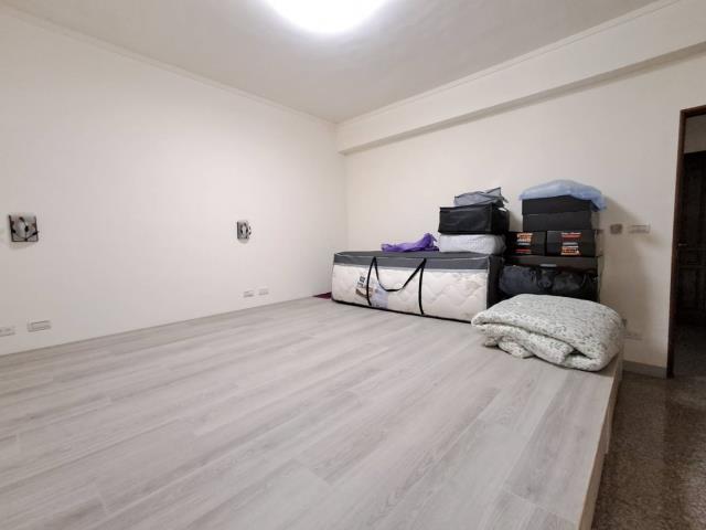 台中西區透天-13