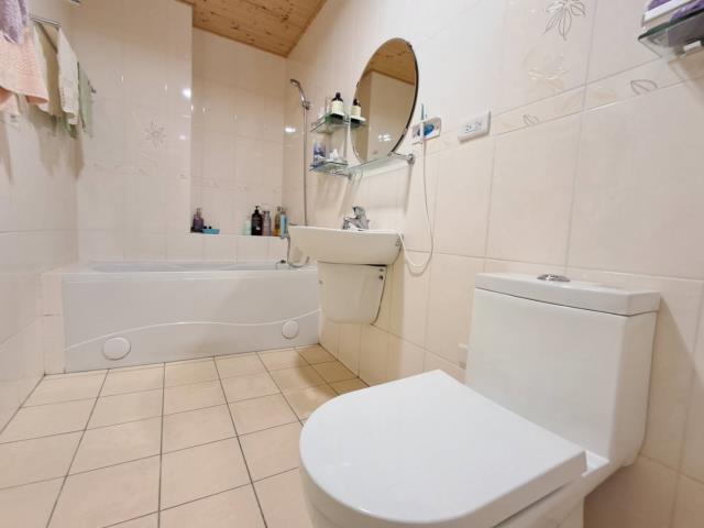 台中西區透天-7