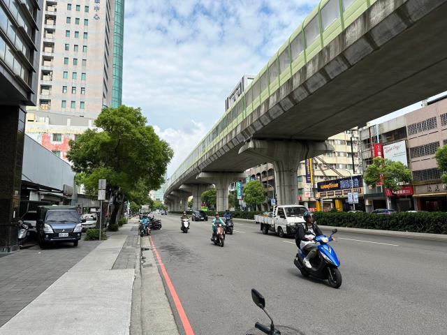 台中西屯透天-2